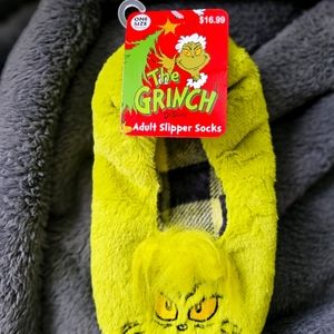 NWT GRINCH Adult Slippers